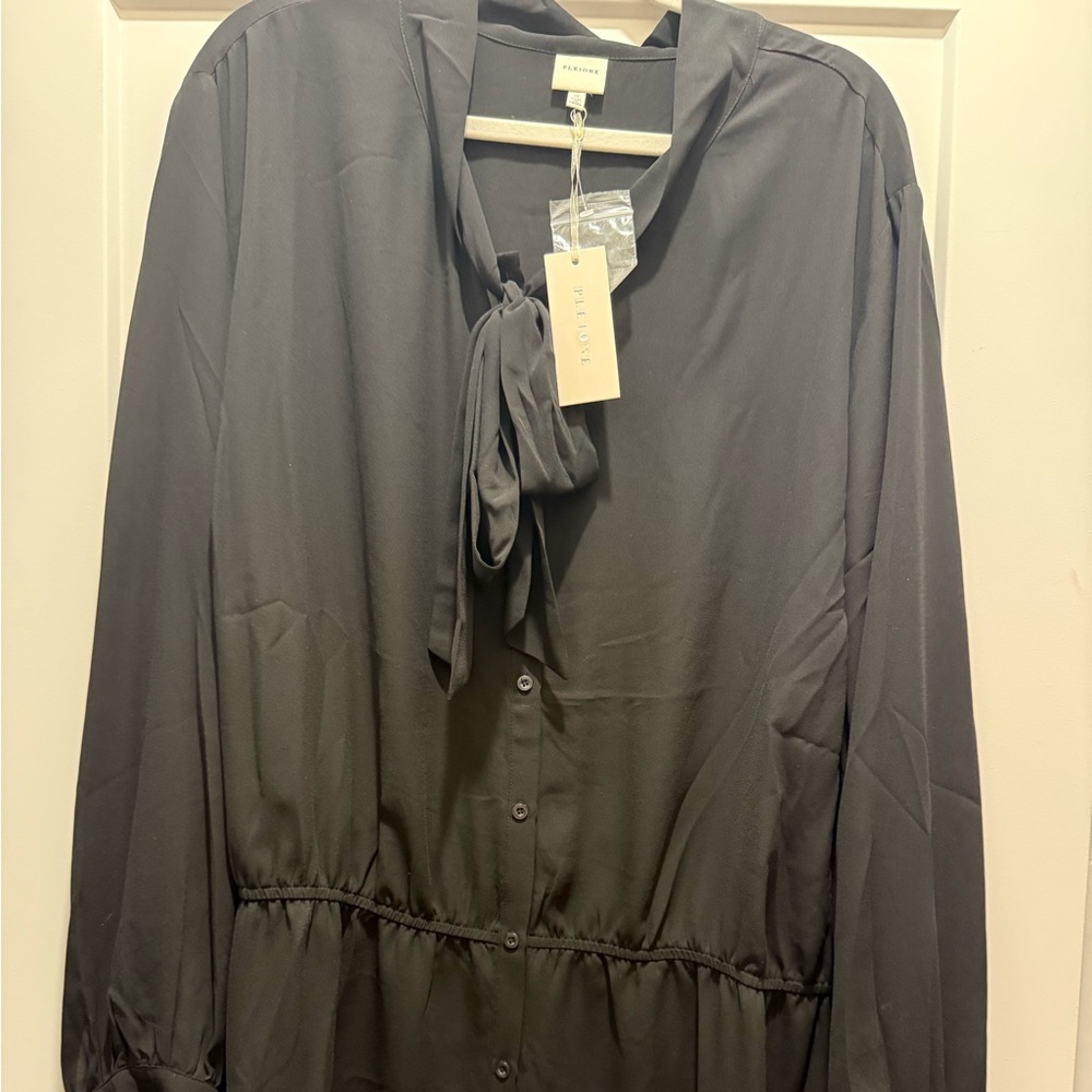 Women’s Plus Size Pleione Tie Neck Button Down Peplum Blouse in Black Size 3X - Picture 3 of 6